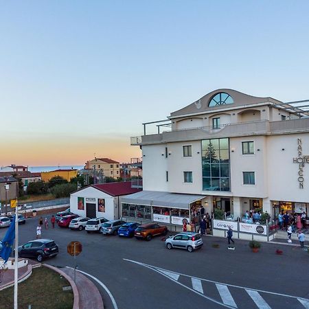 Hotel Napoleon Torre Melissa المظهر الخارجي الصورة