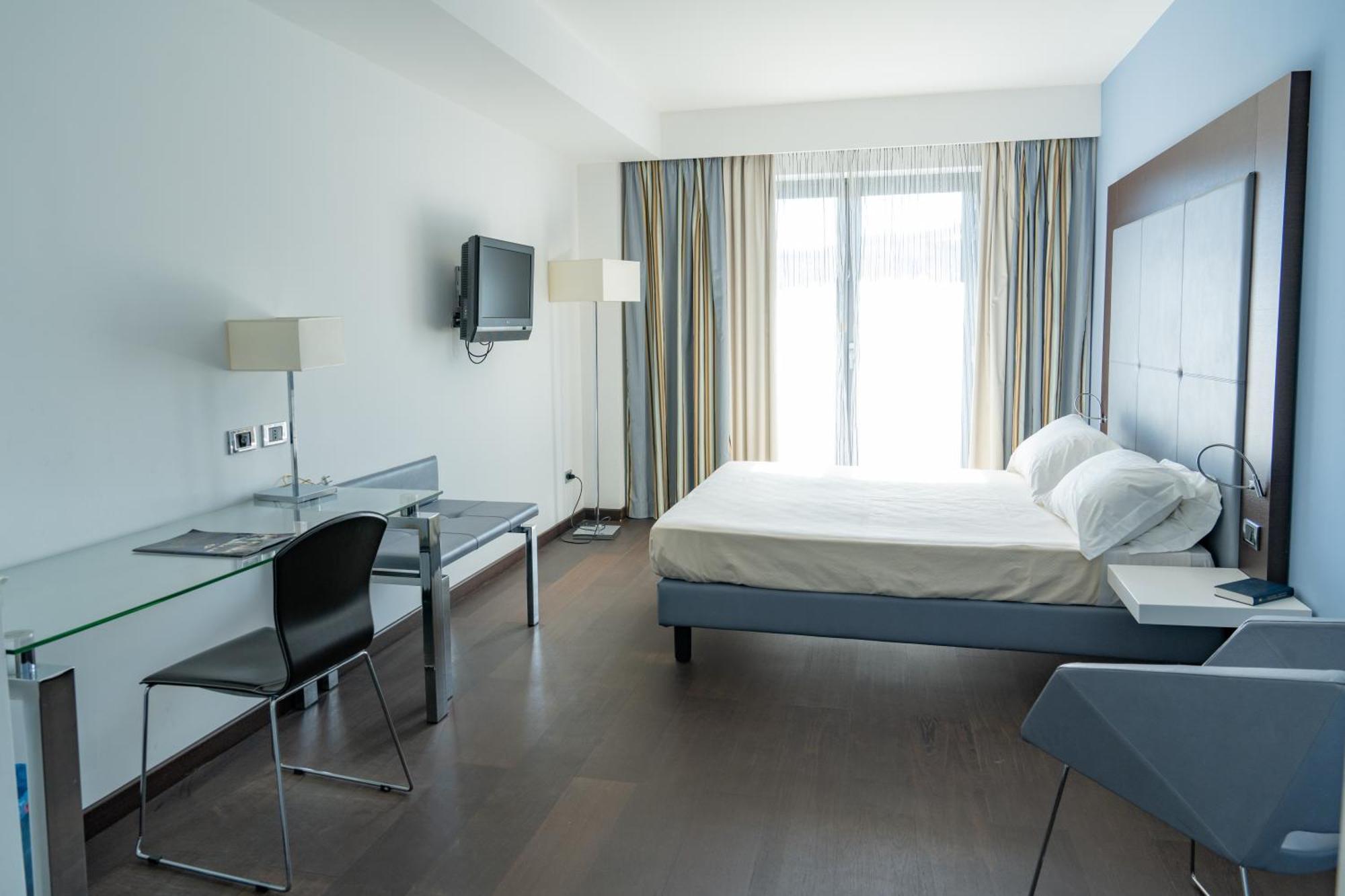 Hotel Napoleon Torre Melissa المظهر الخارجي الصورة