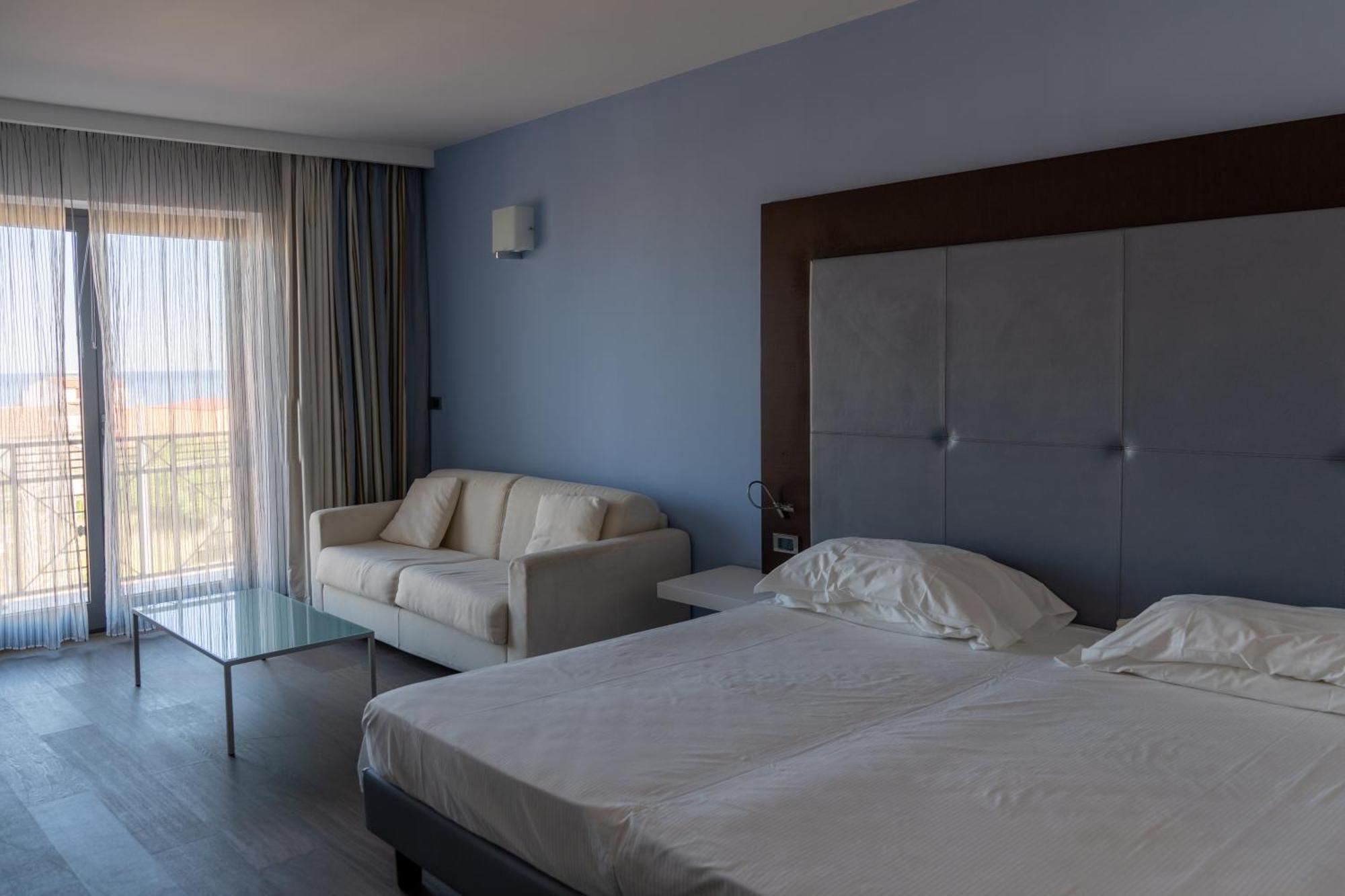 Hotel Napoleon Torre Melissa المظهر الخارجي الصورة