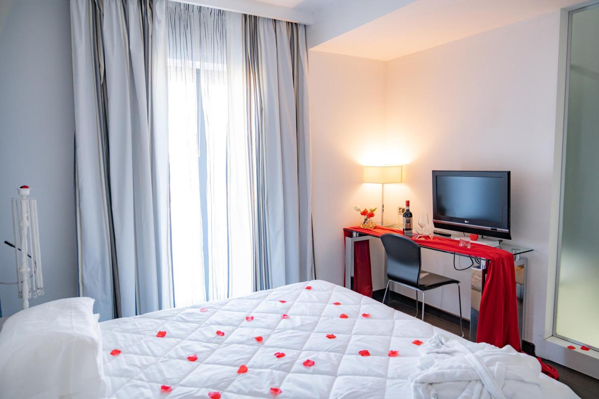 Hotel Napoleon Torre Melissa المظهر الخارجي الصورة