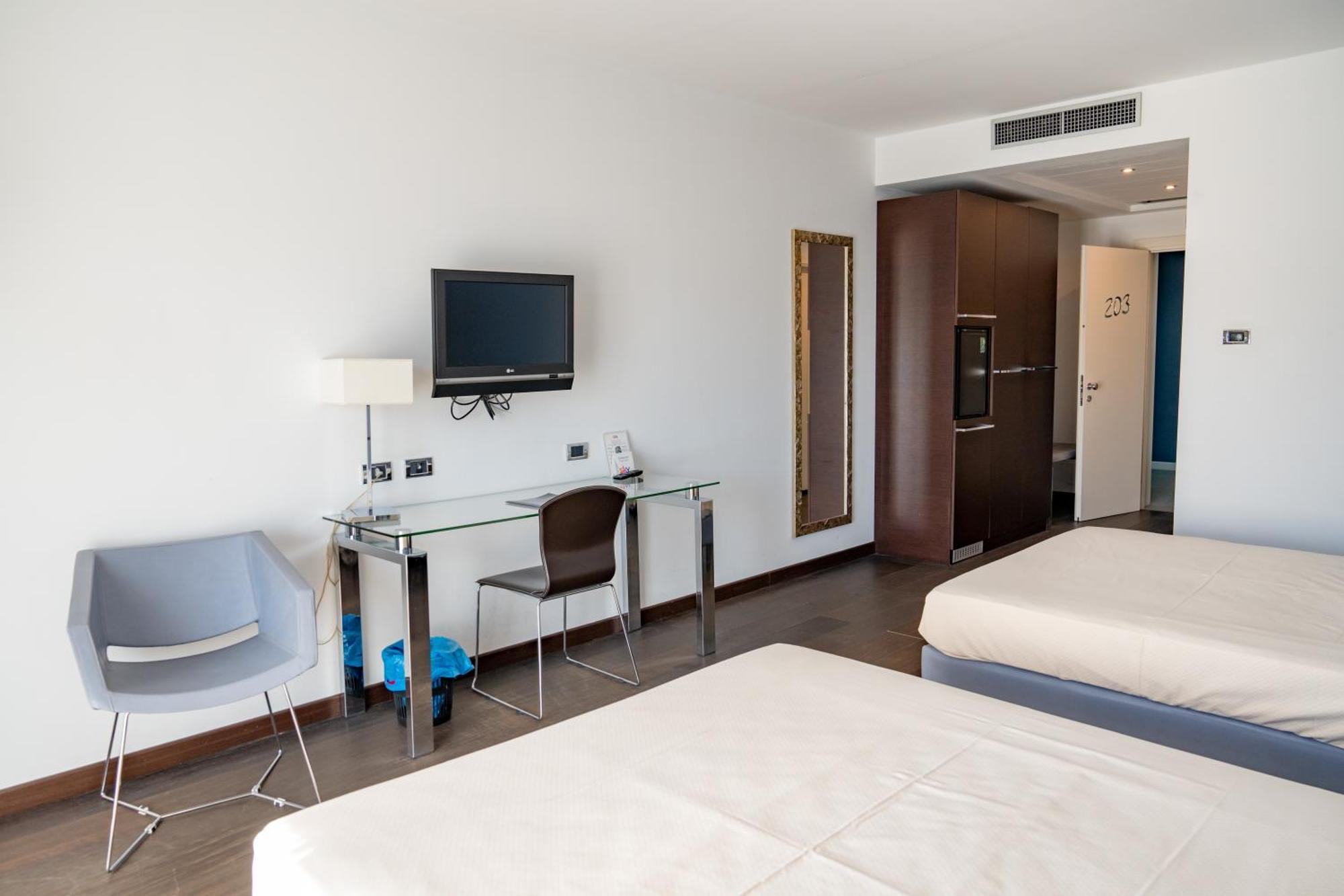 Hotel Napoleon Torre Melissa المظهر الخارجي الصورة