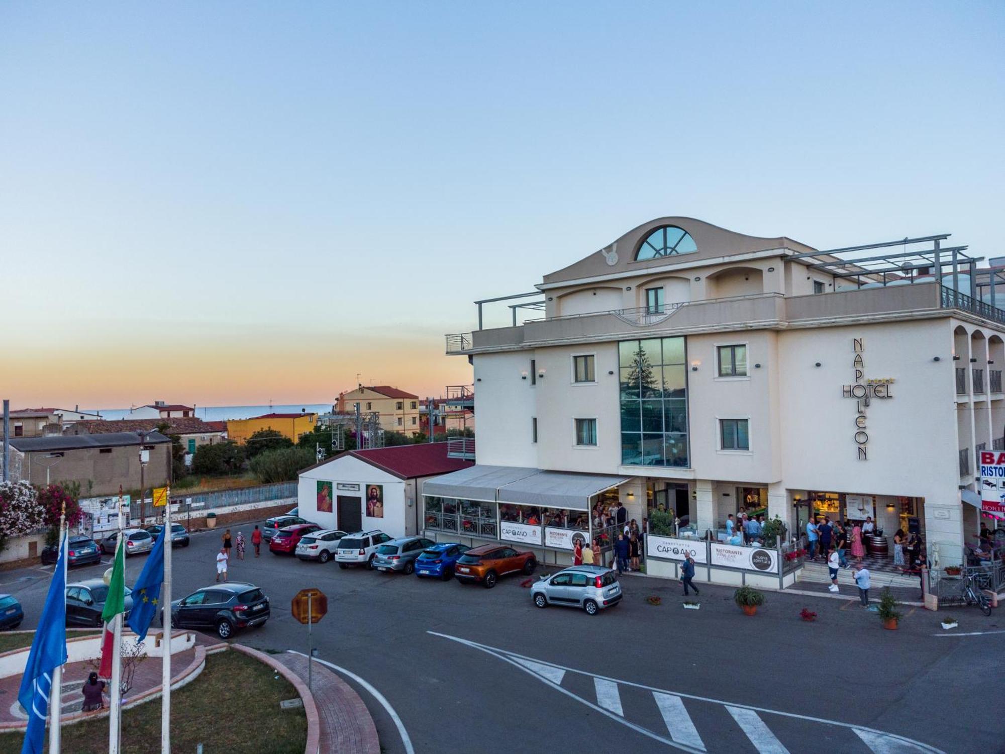 Hotel Napoleon Torre Melissa المظهر الخارجي الصورة