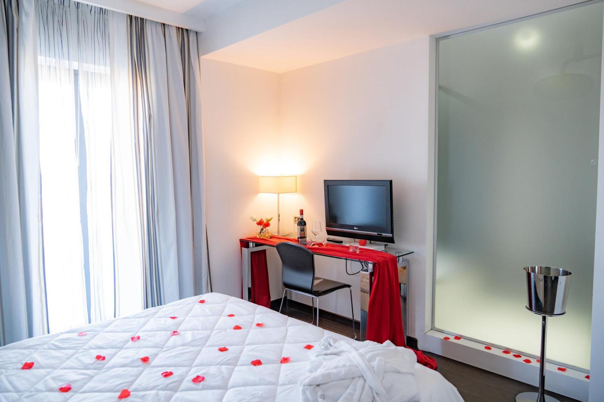 Hotel Napoleon Torre Melissa المظهر الخارجي الصورة