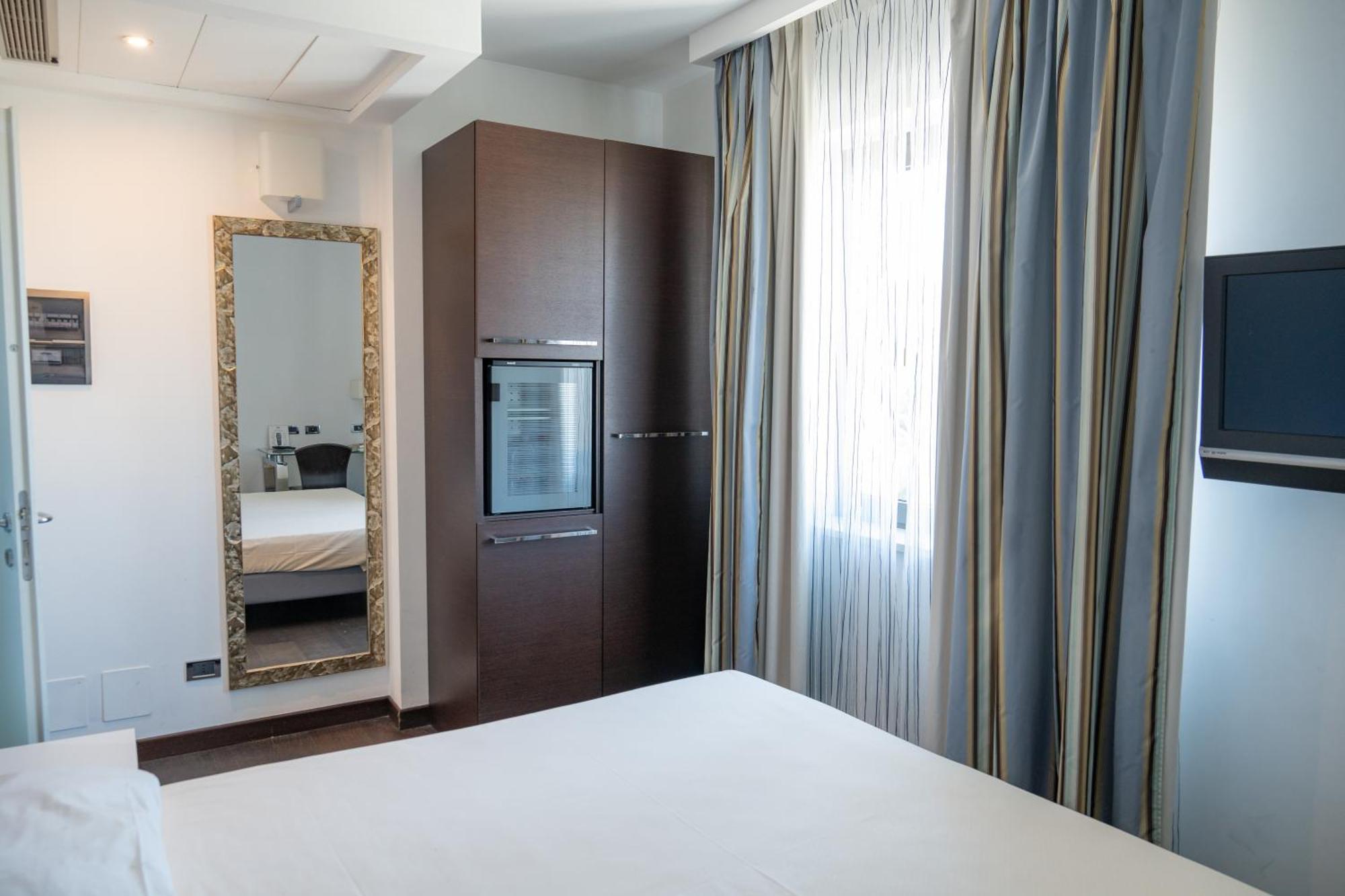 Hotel Napoleon Torre Melissa المظهر الخارجي الصورة