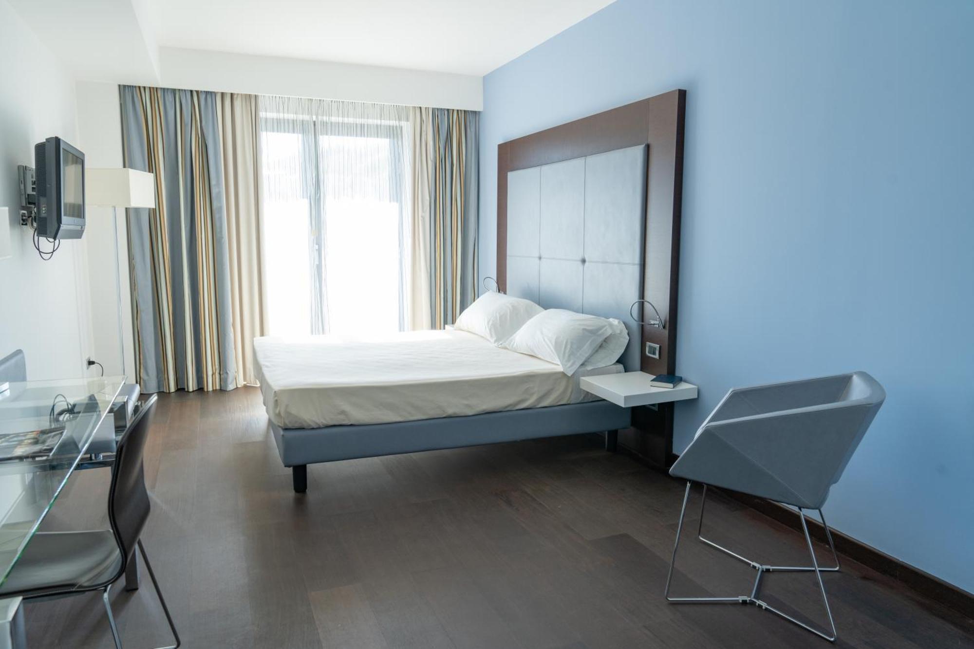 Hotel Napoleon Torre Melissa المظهر الخارجي الصورة