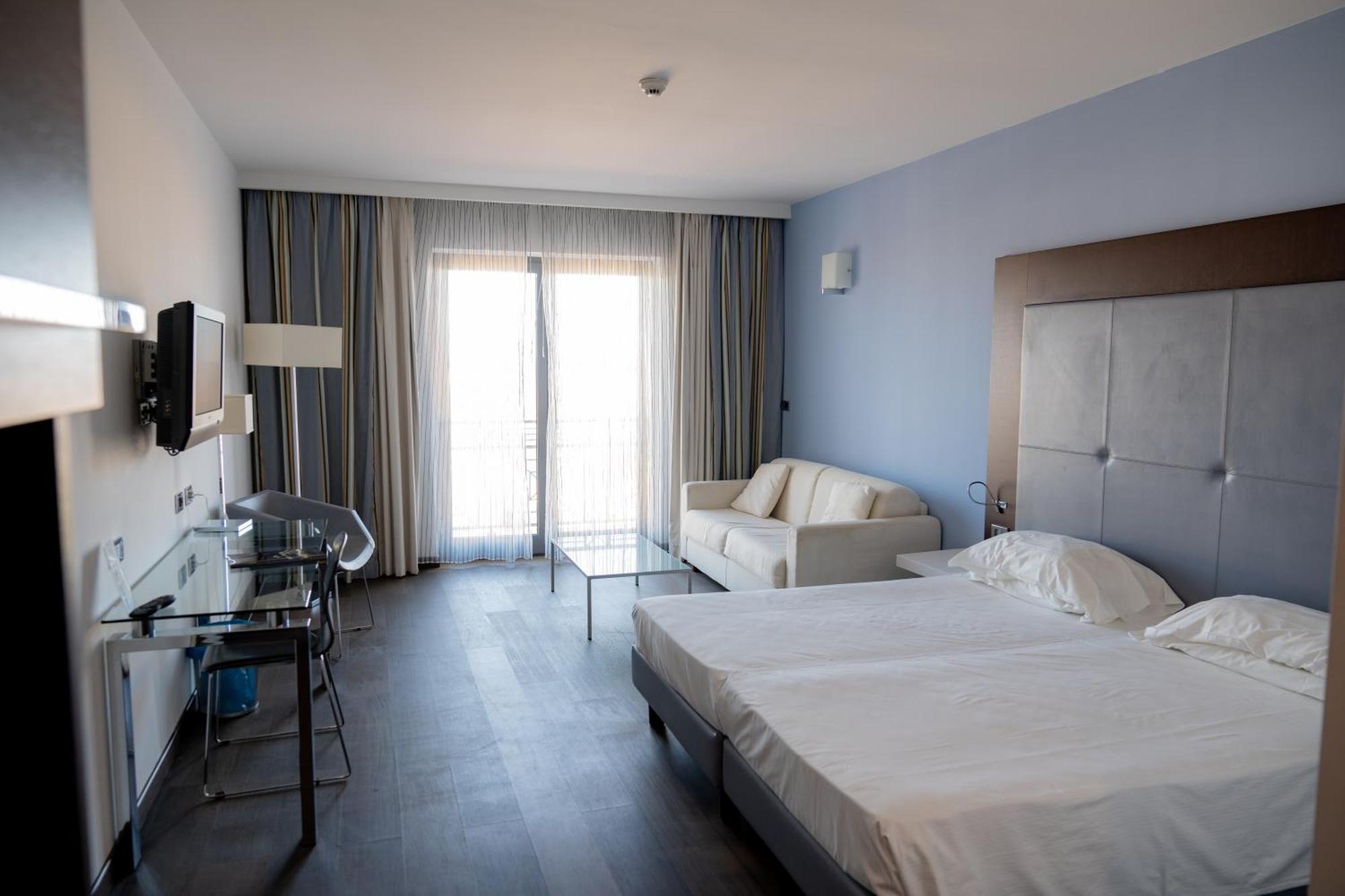 Hotel Napoleon Torre Melissa المظهر الخارجي الصورة