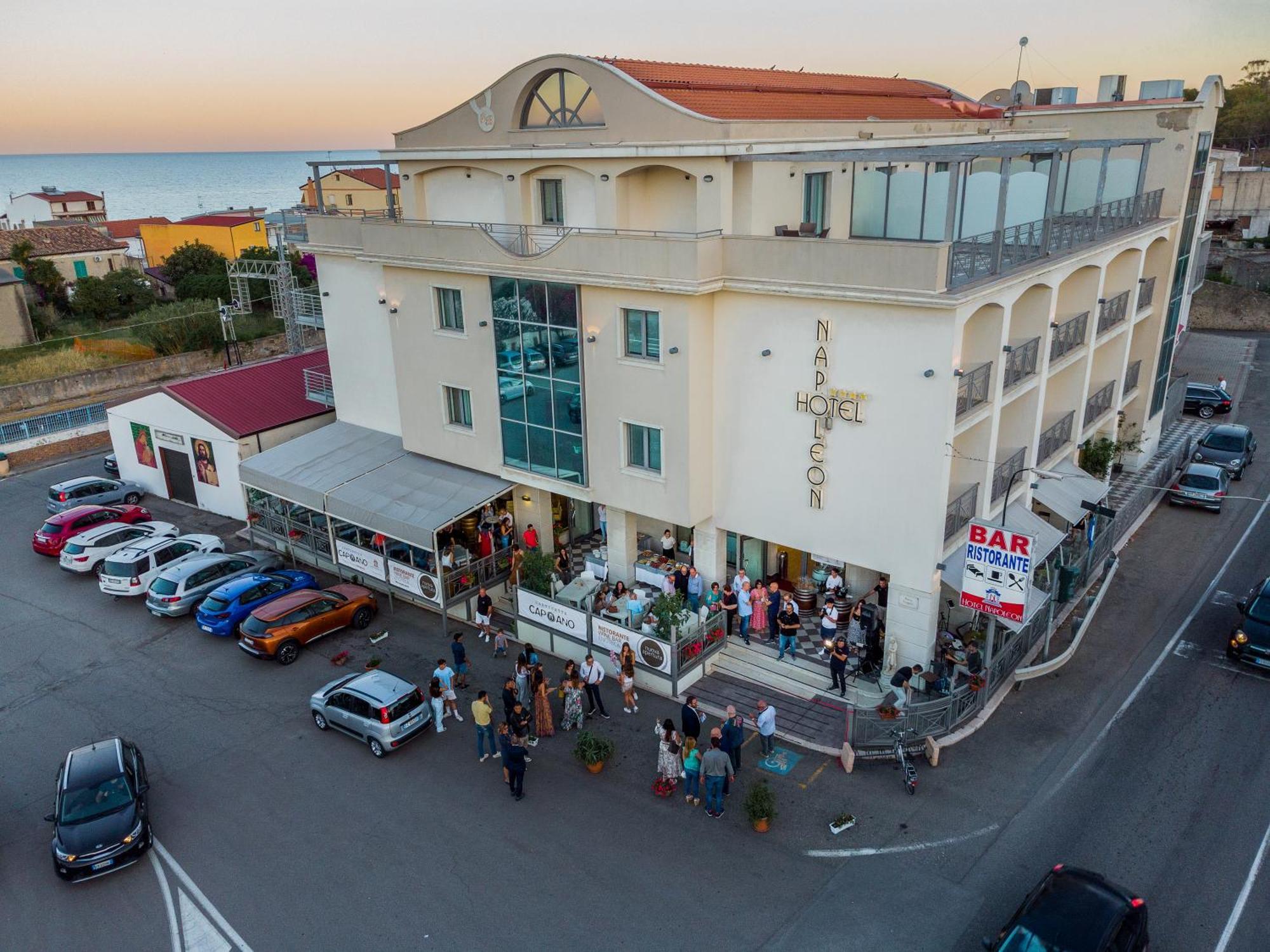 Hotel Napoleon Torre Melissa المظهر الخارجي الصورة