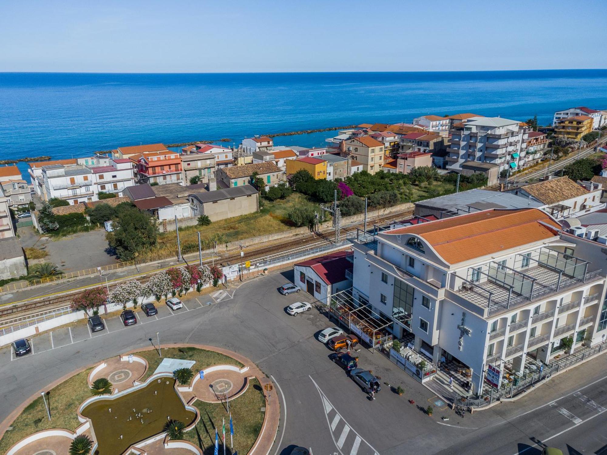 Hotel Napoleon Torre Melissa المظهر الخارجي الصورة
