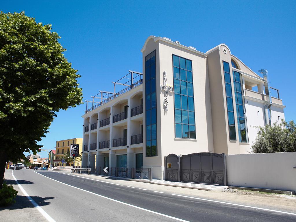 Hotel Napoleon Torre Melissa المظهر الخارجي الصورة